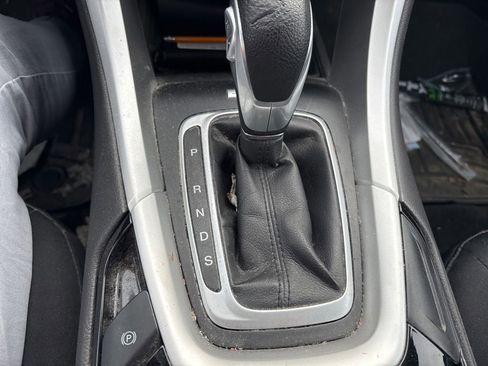 Used 2015 Ford Fusion SE image 19