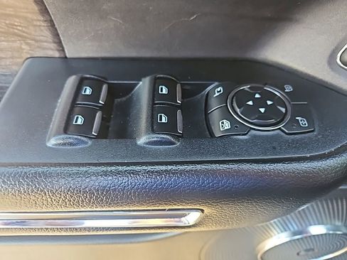 Used 2018 Ford Expedition Limited image 16