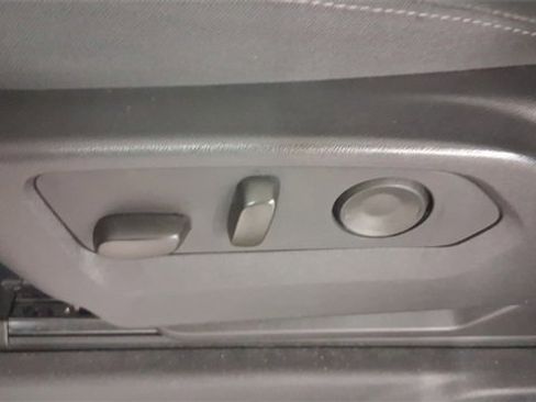 Used 2025 Chevrolet Silverado 1500 LT image 23