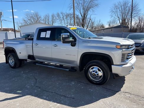 Used 2021 Chevrolet Silverado 3500 High Country image 23