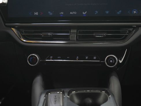 Used 2026 Chevrolet Equinox EV RS AWD/4WD image 16