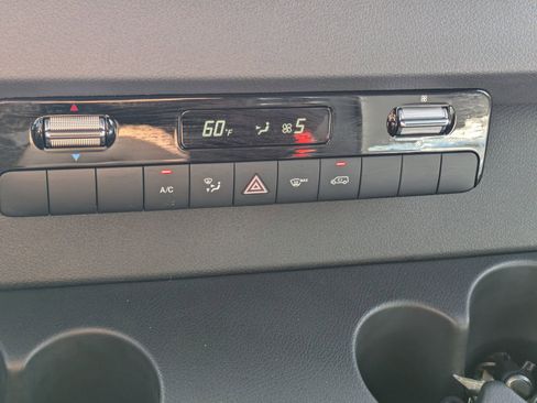 Used 2023 Mercedes-Benz Sprinter 3500 image 24