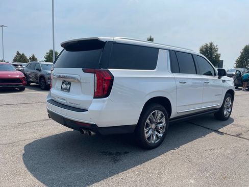 Used 2023 GMC Yukon XL Denali AWD/4WD image 6