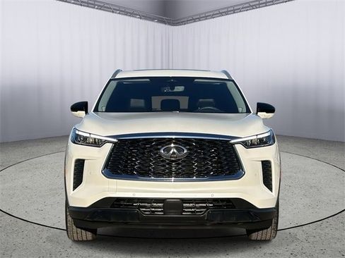 Certified 2025 INFINITI QX60 Luxe image 4