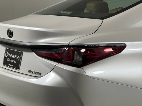Used 2020 Lexus ES 350 w/ Accessory Package 2 FWD image 13