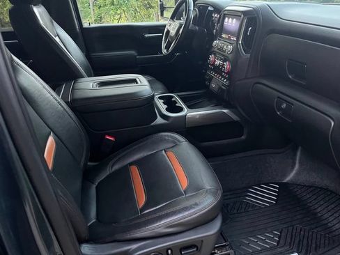 Used 2020 GMC Sierra 2500 AT4 w/ AT4 Premium Package AWD/4WD image 10