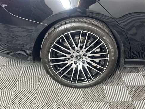Used 2025 Mercedes-Benz C 300 Sedan image 19
