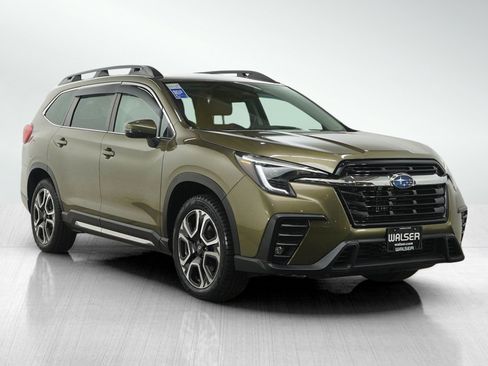 Used 2023 Subaru Ascent Limited image 7