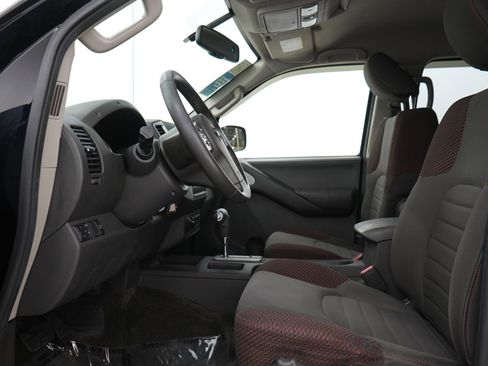 Used 2012 Nissan Frontier PRO-4X AWD/4WD image 24