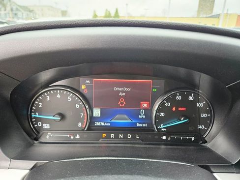 Used 2022 Ford Explorer XLT w/ Equipment Group 202A image 27