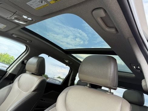 Used 2019 Hyundai Santa Fe Limited image 13