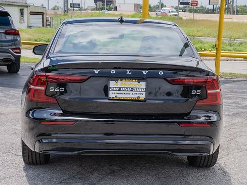 Used 2024 Volvo S60 B5 Core FWD image 6