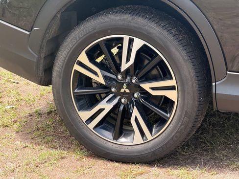 Used 2024 Mitsubishi Eclipse Cross AWD image 9