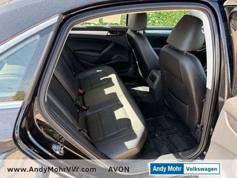 Used 2012 Volkswagen Passat 2.5 SE FWD image 17