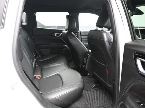 Used 2025 Jeep Compass Trailhawk AWD/4WD image 22