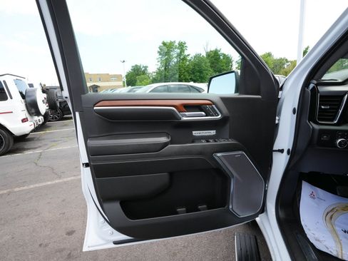 Used 2023 GMC Sierra 1500 Denali AWD/4WD image 10
