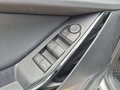 Used 2026 Chevrolet Equinox LT w/ Midnight Edition FWD image 8