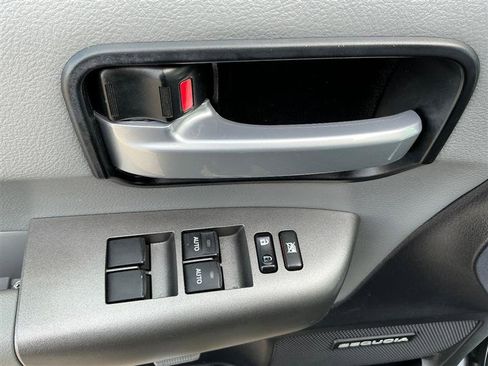Used 2016 Toyota Sequoia Limited image 26