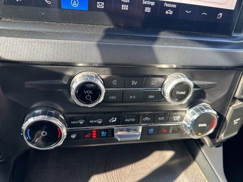 Used 2024 Ford F350 Platinum w/ FX4 Off-Road Package image 16