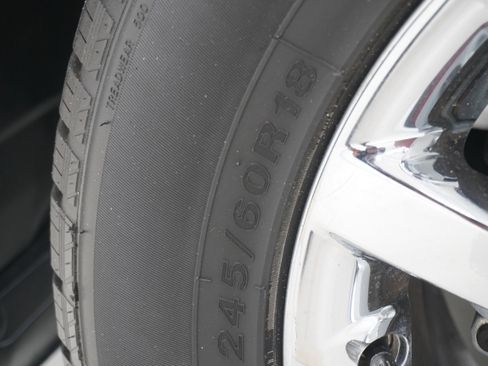 Used 2013 Ford Edge SEL FWD image 25