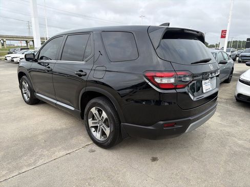 Used 2025 Honda Pilot EX-L image 7