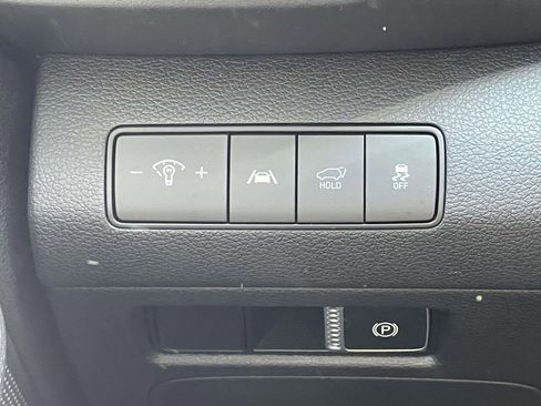 Certified 2023 Hyundai Santa Fe SEL image 18