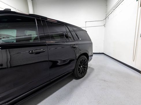 Used 2023 Cadillac Escalade Sport Platinum w/ LPO, ONYX Package image 18