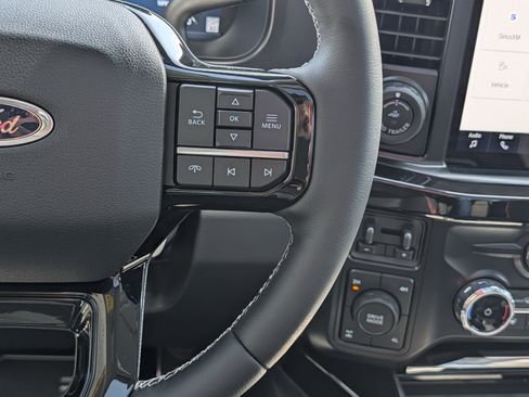 Used 2026 Ford F250 Lariat w/ Black Appearance Package image 29