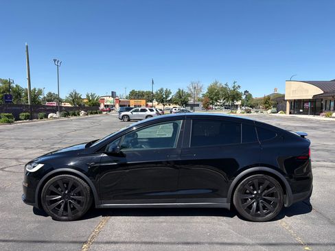 Used 2023 Tesla Model X AWD/4WD image 9