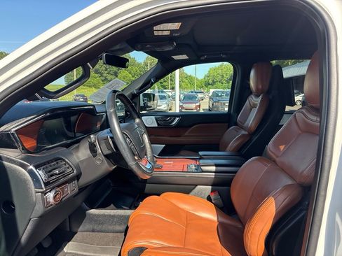 Used 2020 Lincoln Navigator Reserve w/ Equipment Group 208A Reserve AWD/4WD image 26