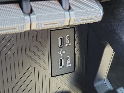 Used 2024 Toyota Tacoma SR5 image 10