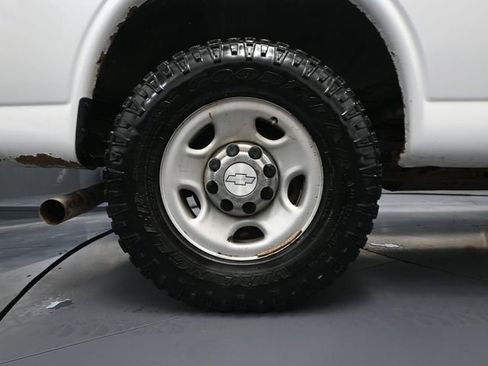 Used 2017 Chevrolet Express 3500 LT w/ LT Preferred Equipment Group image 15