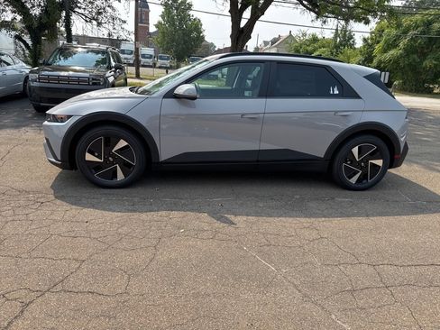 New 2025 Hyundai Ioniq 5 SEL image 4