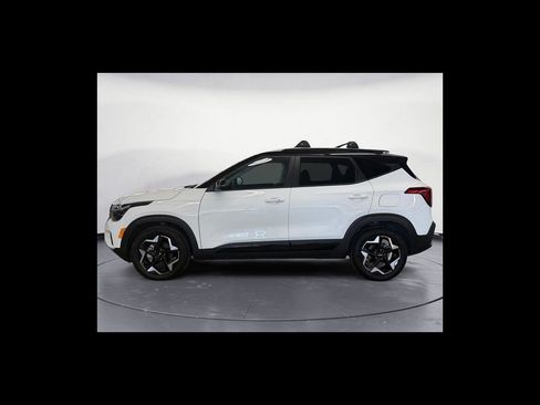 Used 2025 Kia Seltos S FWD image 3