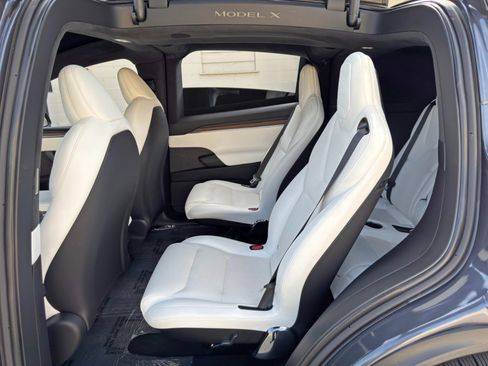 Used 2023 Tesla Model X AWD/4WD image 45