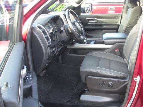 Used 2019 RAM 1500 Big Horn image 12