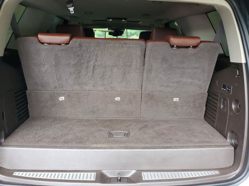 Used 2020 Chevrolet Tahoe Premier RWD image 6
