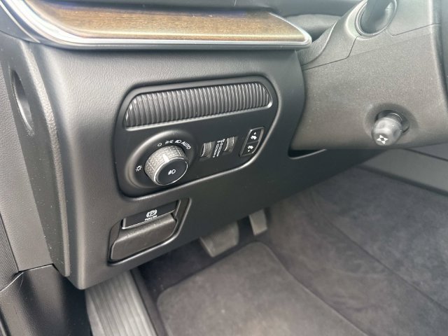 Used 2023 Jeep Grand Wagoneer L Series II AWD/4WD image 24