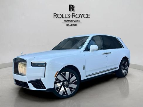 New 2026 Rolls-Royce Cullinan AWD/4WD image 5