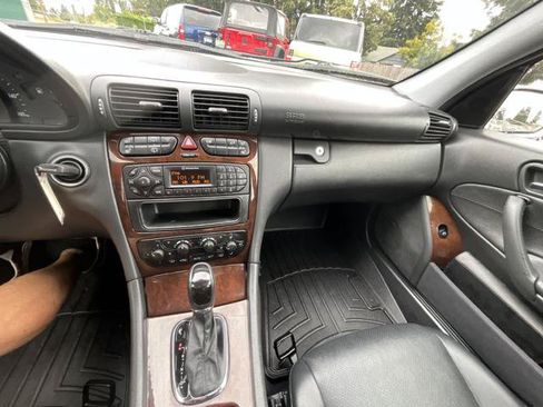 Used 2003 Mercedes-Benz C 240 Wagon image 11