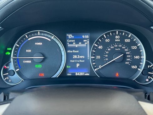 Used 2022 Lexus RX 450h AWD w/ Luxury Package image 25