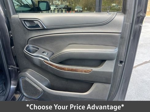 Used 2018 Chevrolet Suburban LT image 19