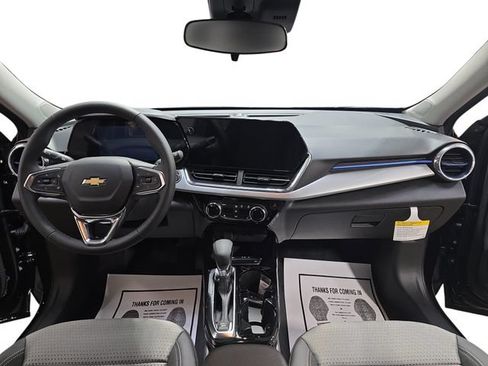 New 2026 Chevrolet Trax LT w/ Driver Confidence Package FWD image 10