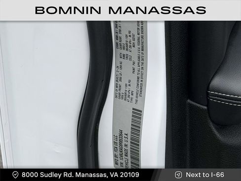 Used 2024 Jeep Grand Cherokee L Altitude image 28