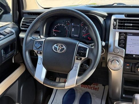 Used 2020 Toyota 4Runner SR5 Premium w/ Moonroof Package AWD/4WD image 14