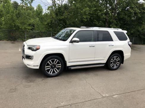 Used 2020 Toyota 4Runner Limited AWD/4WD image 3