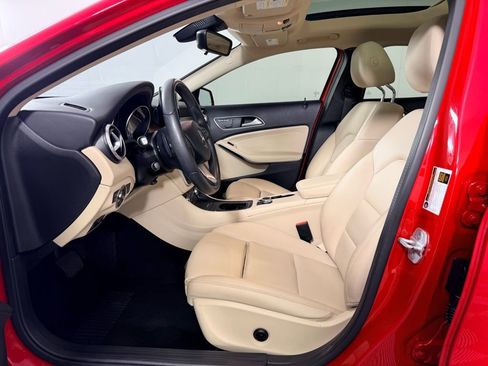 Used 2017 Mercedes-Benz GLA 250 4MATIC image 21