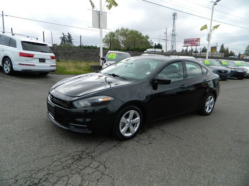 Used 2016 Dodge Dart SXT image 4