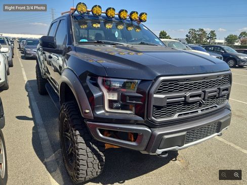 Used 2019 Ford F150 Raptor w/ Equipment Group 802A Luxury AWD/4WD image 2