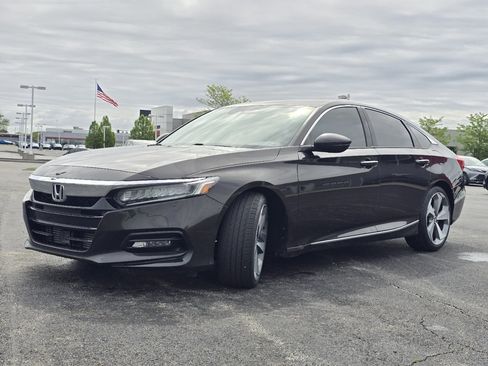 Used 2018 Honda Accord Touring image 14